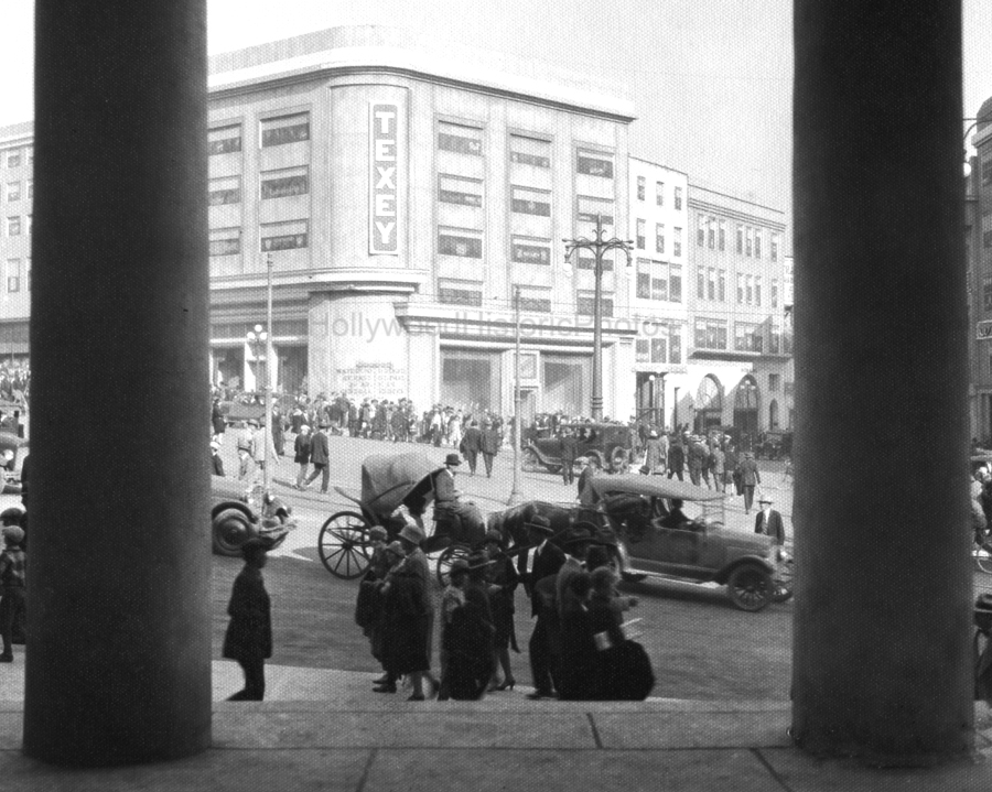 Sunrise 1927 6 Sets at Fox Films F.W. Murnau wm.jpg